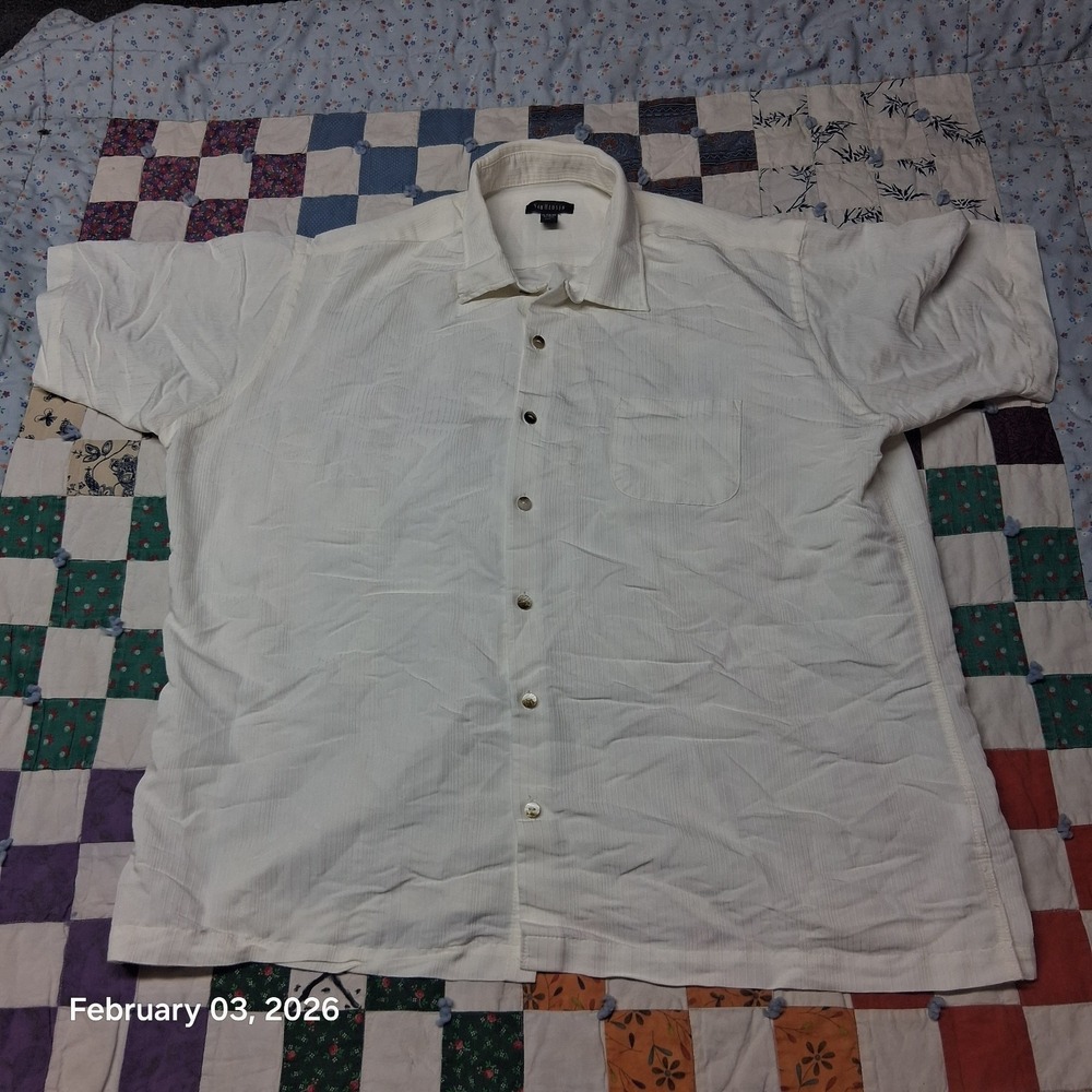 Van Heusen Short Sleeve Button Down Shirt Size XL White Striped